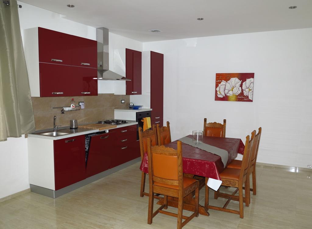 Apartments Rotiroti ซาดาร์ ภายนอก รูปภาพ