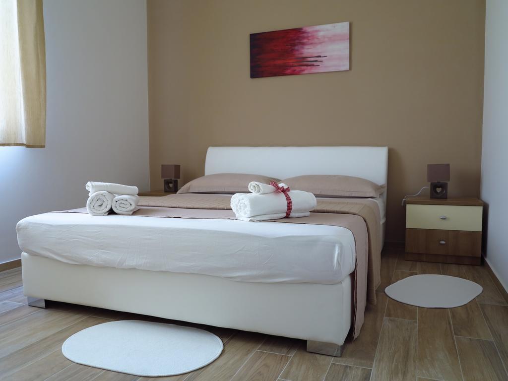 Apartments Rotiroti ซาดาร์ ภายนอก รูปภาพ