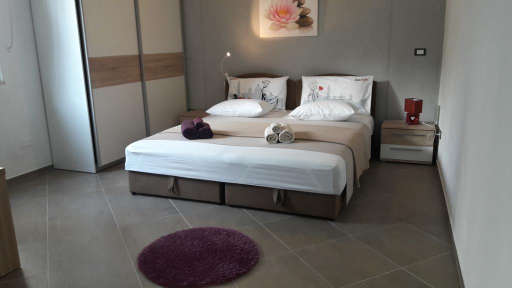 Apartments Rotiroti ซาดาร์ ภายนอก รูปภาพ