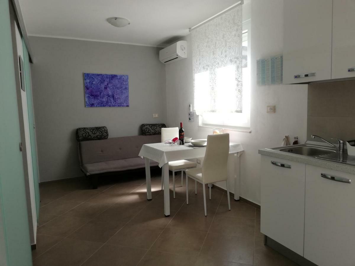 Apartments Rotiroti ซาดาร์ ภายนอก รูปภาพ