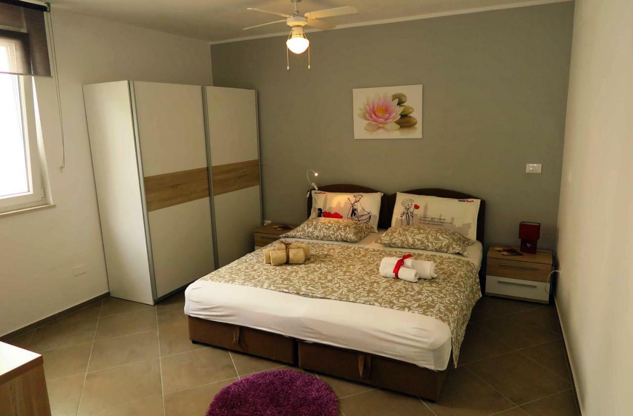 Apartments Rotiroti ซาดาร์ ภายนอก รูปภาพ